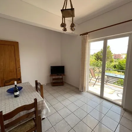 Apartment Koulouras Nikolaíika